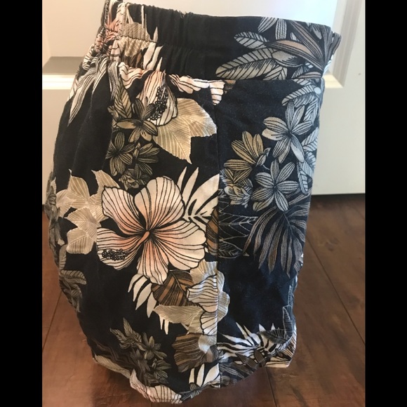 Ardene Floral Elastic Waistband Skort - Picture 4 of 11